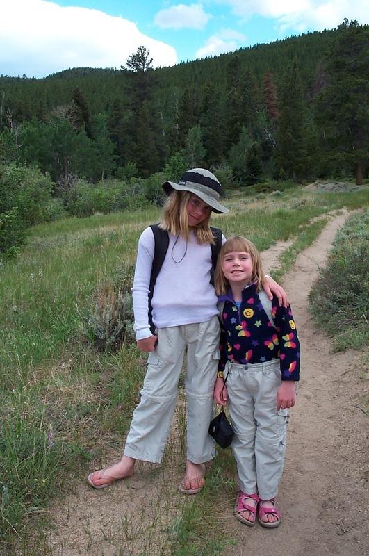 Elizabeth and Rebecca stop along the trail