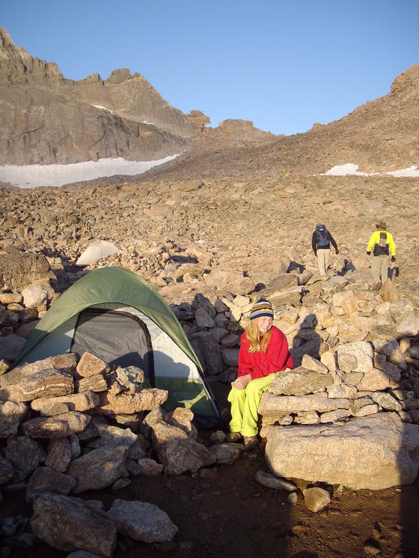 Heading out at 6:30am.  You can see the Keyhole in the background.