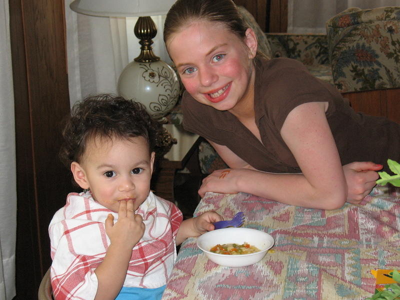 Elizabeth and Benjamin eat lunch together